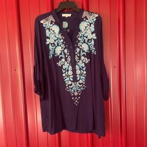 Solitaire Embroidered Tunic Top Blouse Floral Bohemian Casual V‎ Neck Sz Medium